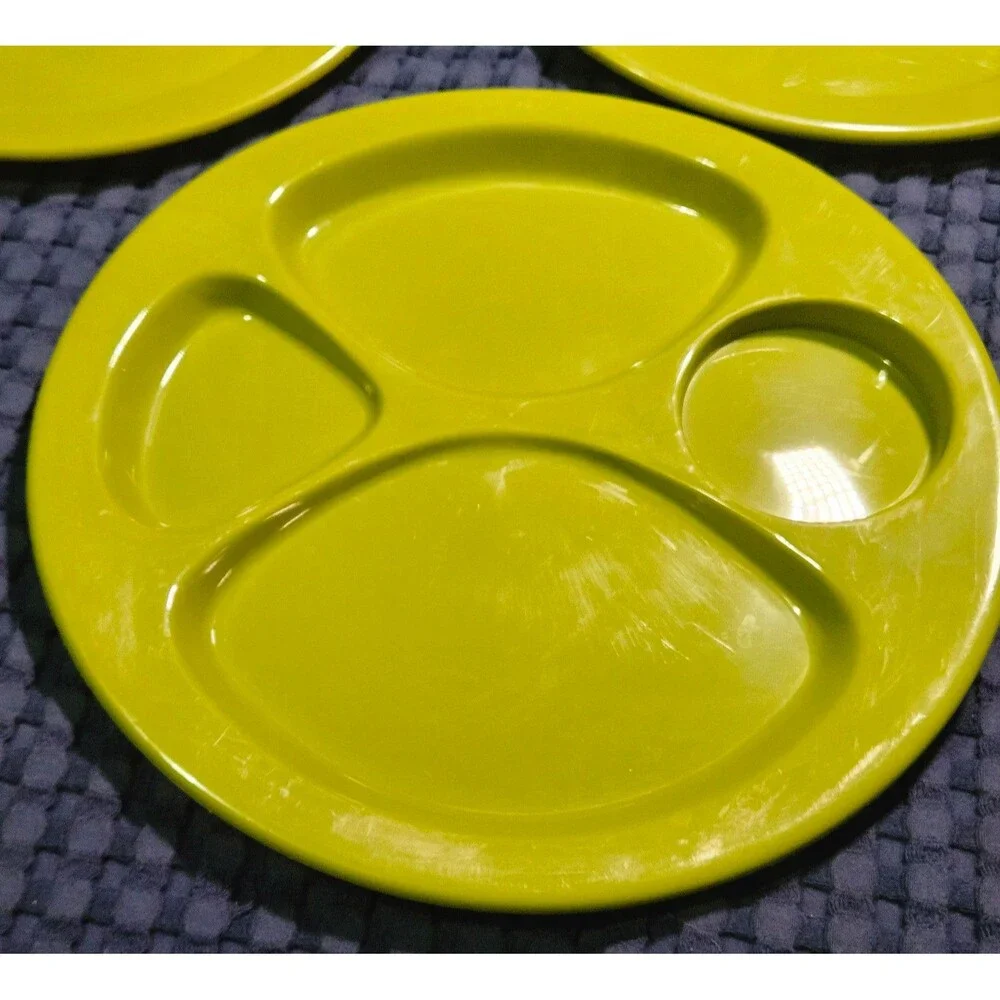 Vintage 1970s Avocado Green Divided Cafeteria Plates Set of 3 11